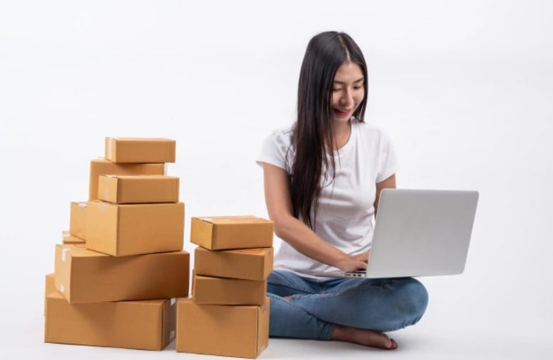 Selling Your Own Products/Services and Make Money Online