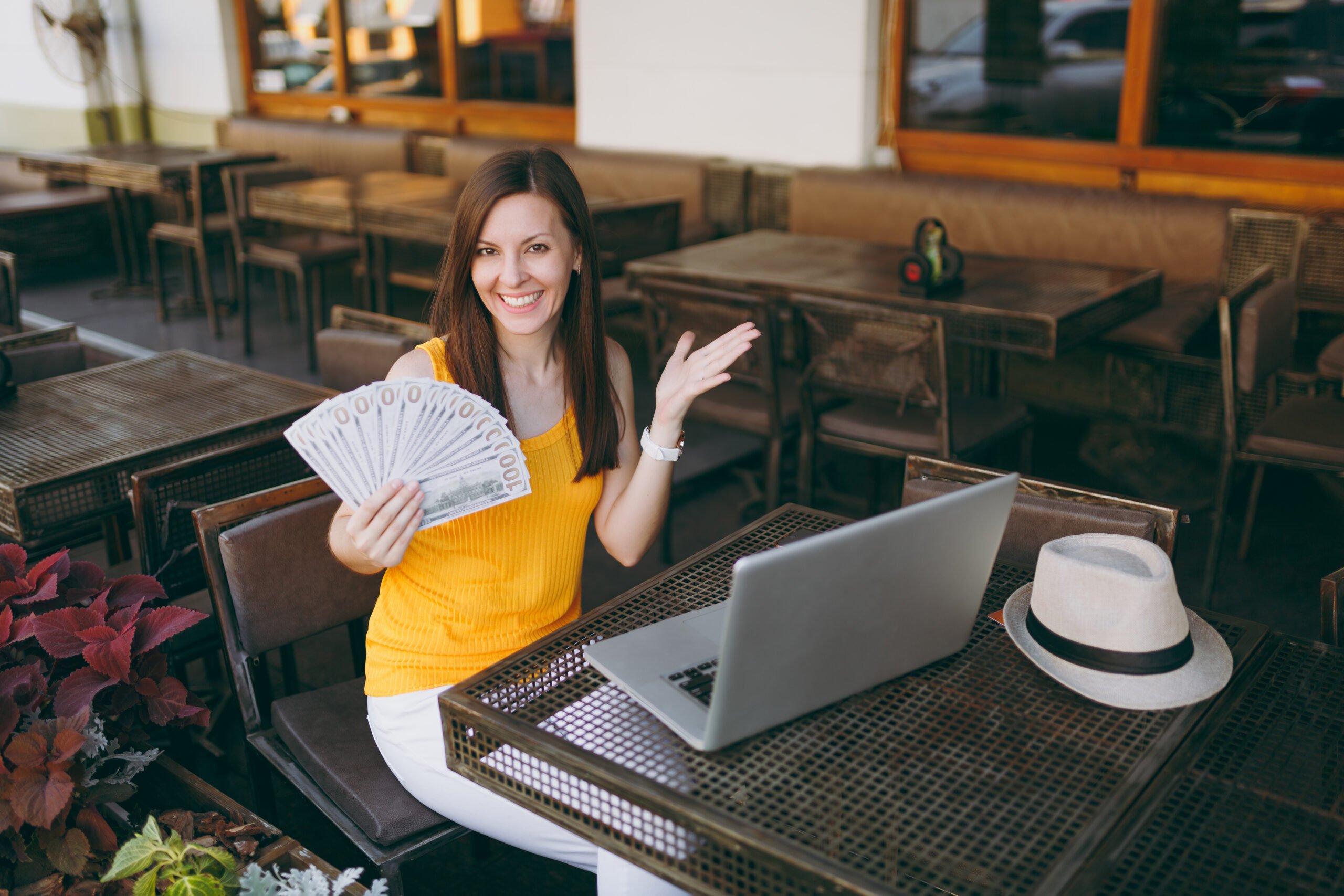 11 How to Make Money Online Pros and Cons